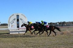 Ecker-Rd-r5-gular-gold-cup-cropped